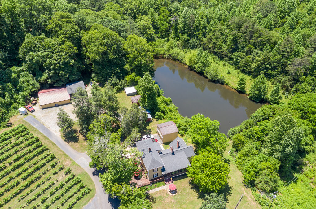 Heritage Farm Near Lake James
